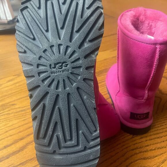 UGG Women's Pink Boots - Picture 5 of 5